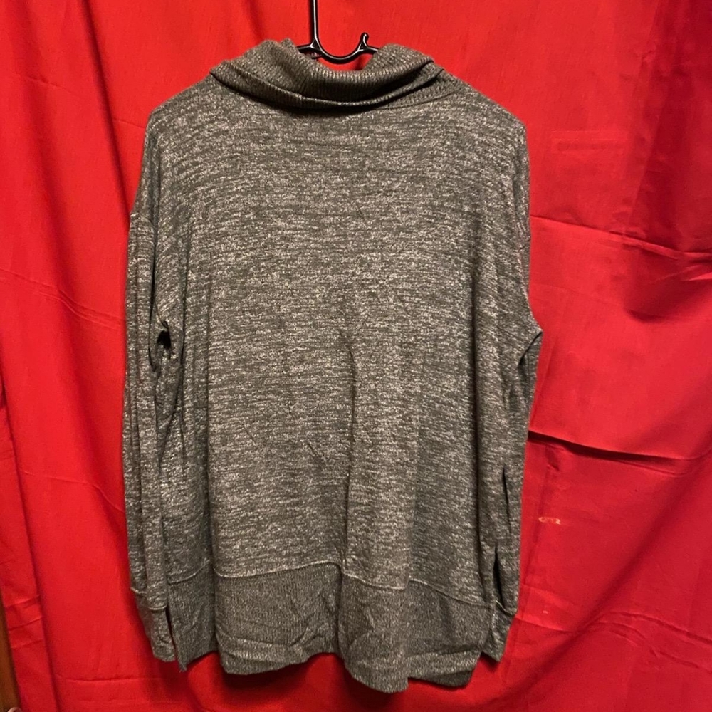 Turtleneck top - Picture 3 of 4